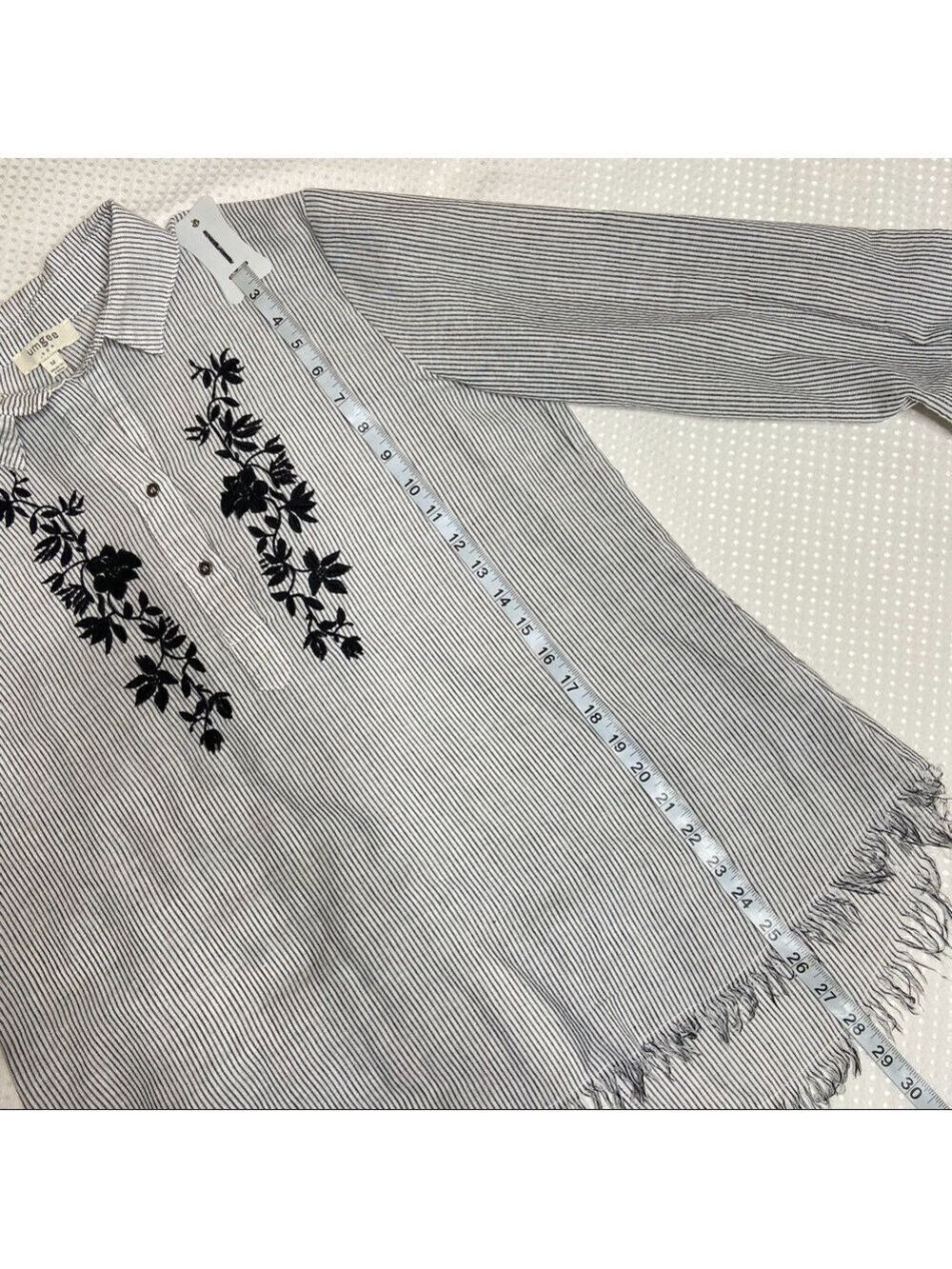 ð
ºUMGEE Embroidered Frayed Hem Top - Picture 8 of 8